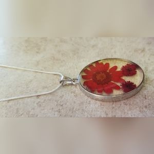 925 stamped silver Plated Gerber daisy 20" necklace